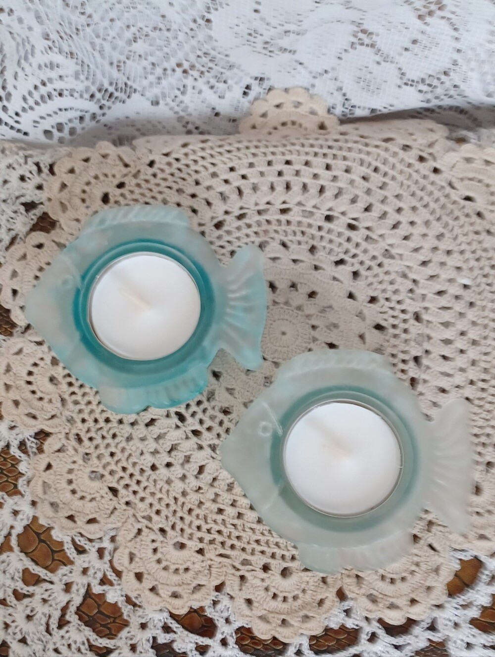 SET (2) GLASS FISH TEALIGHT CANDLE HOLDERS VARIEGATED BLUE/WHITE W/NEW CANDLES